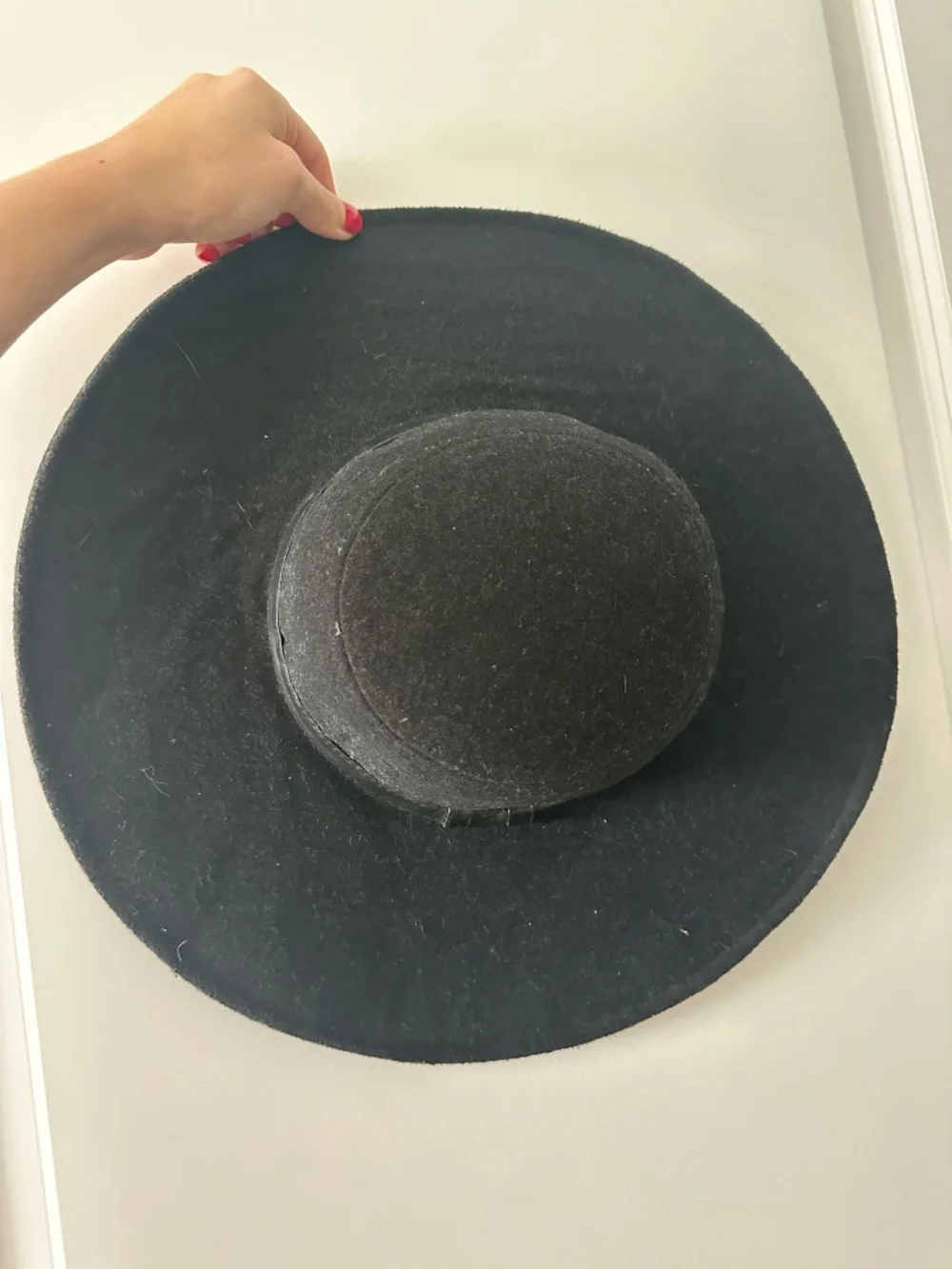 Black Felt Wide Brim Hat